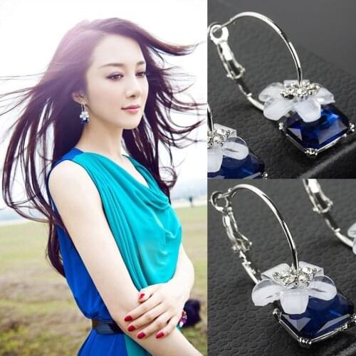 Personality Exaggeration Fashion Ear Ornament Crystal Cherry Earring for Women Flower Hoop Earrings Bohemian