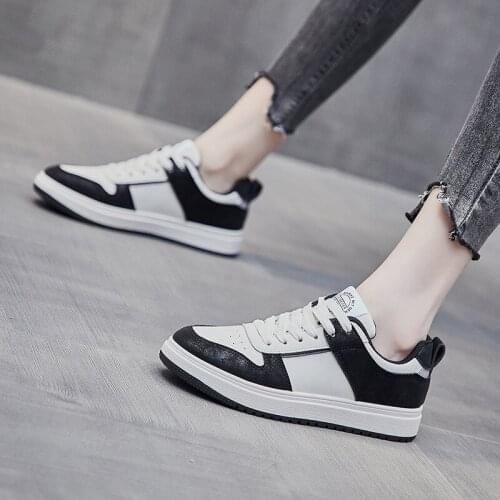 ZEEKSON Spring Flat Womens Shoes Round Toe Casual Shoes Korean Version of Comfortable Lace-up Sports Shoes Travel Walking Shoes
