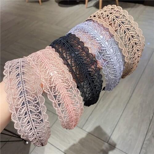 Mori Style Retro Lace Hairband for Personality Girl Simple Hollow Floral Pattern Wide-brimmed Hair Band for Elegant Women