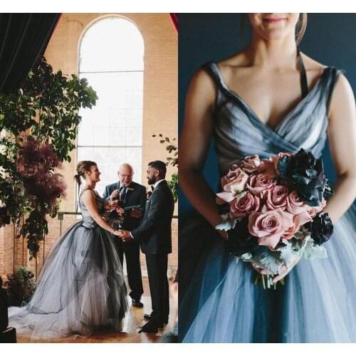 Vitange Gothic Wedding Dresses 2021 Retro Black And White V-neck Bohemian Countryside Beach Bride Reception Wedding Gown Robes