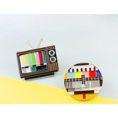 Vintage Television Unsignalized Old TV Screen Pins No Signal TV Test Card Brooches Loose Coat Pins Parents Gifts Accessories