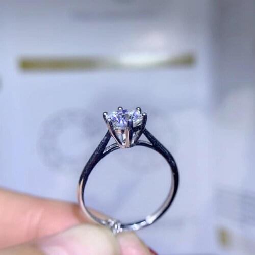 Attractive glitting moissanite gemstone ring 925 silver ring engagement ring for wedding shiny better than diamond girl gift