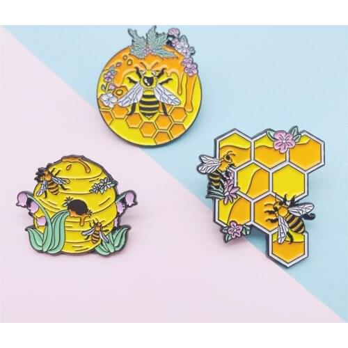 Cartoon Cute Animals Bees Enamel Brooch Flowers Bee Honey Nectar Alloy Pins Badges Clothes Accessories Sweet Jewelry Women Gift
