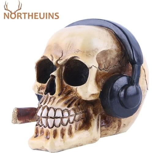 NORTHEUINS 14.5cm Resin Wear Headphones Skull Statues Halloween Props Decoration Home Tricky Toys Head Crafts Creative Gifts