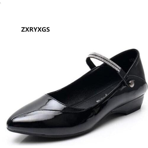 Top Cowhide Patent Leather Shoes Soft Sole Comfortable Flat Shoes Woman New 2020 Shallow Mouth Large Size Pointed Fashion Shoes