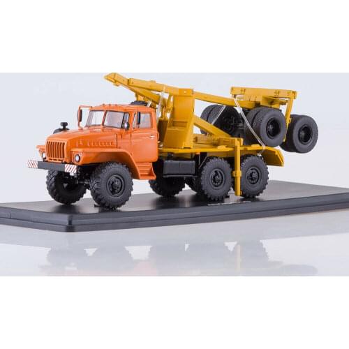 Star Scale Models SSM1225 1/43 Logging Truck with Trailer Ural-43204-10 Dicast for collection