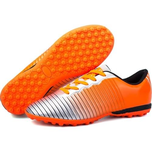 New Design 2018 Soccer Cleats Men Boy Kids Soccer Shoes TF Soles Sneakers Football Shoes Sports Shoes Trainers Soccer Cleats