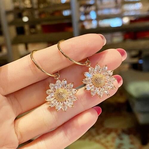 Korean Style Gold Daisy Sunflower Earrrings for Women Crystal Zircon Bling Drop Earrings Women Wedding Bohemia Jewelry Gifts