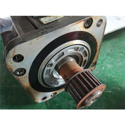 SGMGH-20ACA61 servo motor , used one , 90% appearance new , test goods , free shipping