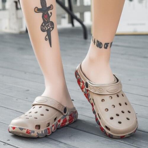 Plus Size Slippers Hole Casual Sandals Men Upstream Aqua Shoes Breathable Quick-Drying Slip on Park Water Shoes Beach Shoes