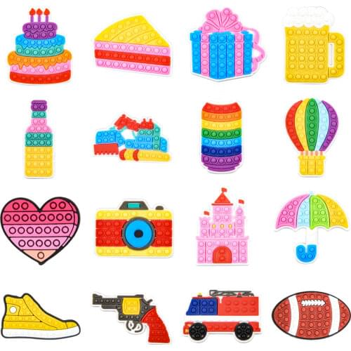 1pcs Hot Cartoon Image PVC Shoe Charms BOO / OMG / LOVE Shoe Buckles JIBZ Croc Charms Shoes Decoration for Kids Xmas Gift