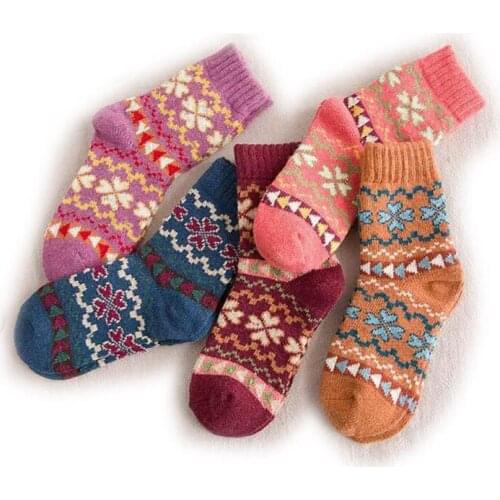 5 Pack Womens Cotton Vintage Winter Soft Warm Cold Knit Wool Love Heart Printing Socks