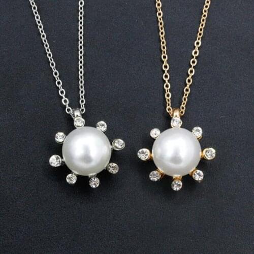 Retro Baroque Initial Clavicle Chain Necklace Crystal Sun Flower Imitation Pearl Pendant Necklace Women Goth Jewelry Accessories