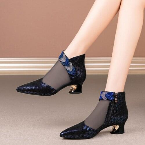 2021 Summer Fashion Solid Mesh Med Heels Pointed Toe Cross Lines Ankle Lady Boots Grace Women Ventilate Boot Black/blue