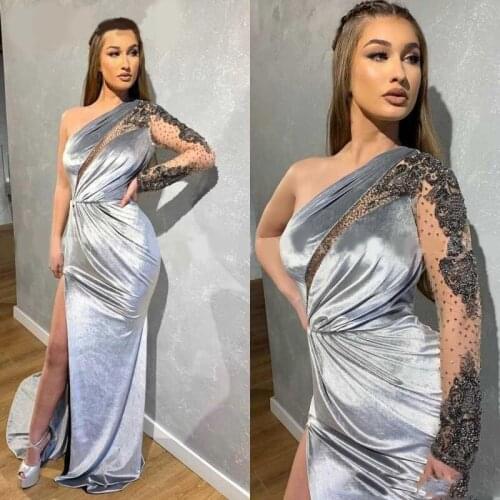 2020 Elegant Silver Gray Velvet One Shoulder Prom Dresses with Slit Crystal Long Sleeve Mermaid Evening Gowns Dubai Formal Dress