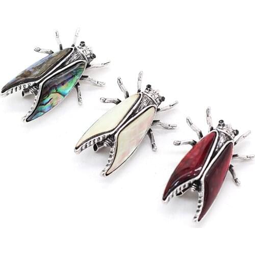 Natural Alloy Shell Brooch Pin With Hand-Carved Lifelike Lovely Insect-Shaped Charm Brooch for Unisex Banquet Party Wear 28x40mm