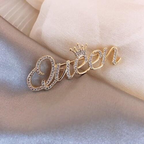 Fashion Letter Brooch Cute Trend Lapel Pin Anti-empty Brooches for Women Sweater Shirt Brooch Accessories Jewelry Gift