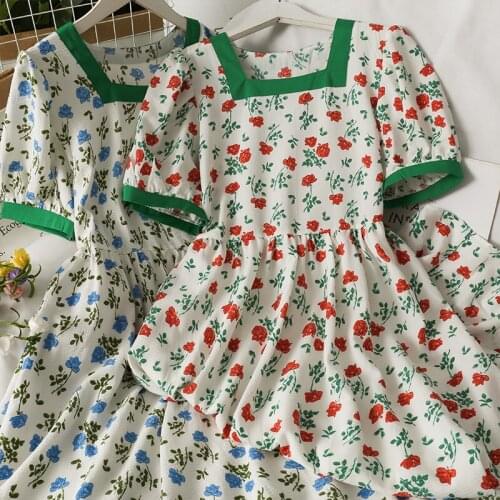 Hong Kong style retro color matching bubble sleeve square neck print big swing skirt female 2021 summer lace high waist slim dre