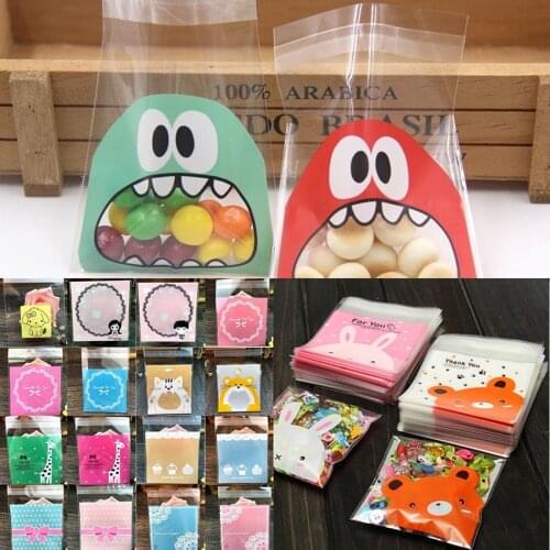 7x7CM 100pcs Self Adhesive Christmas DIY Cellophane Party Treat Cooky Candy Gift Bags Candy Packing Resealable Gift Cookie Packa