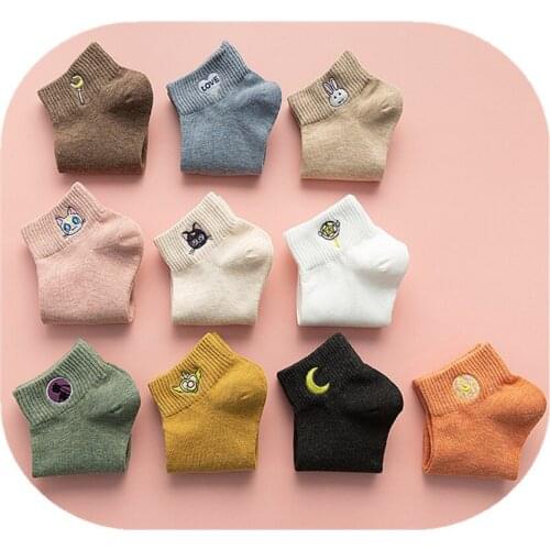 2020 Spring and Autumn New Products Womens Boat Socks Beautiful Girl Cartoon Embroidered Womens Socks All-match Cotton Socks