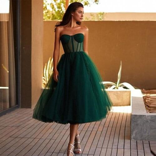 2021 Dark Green Tulle Sweetheart Evening Dresses Corset Tea Length Sleeveless Formal Party Homecoming Prom Gowns