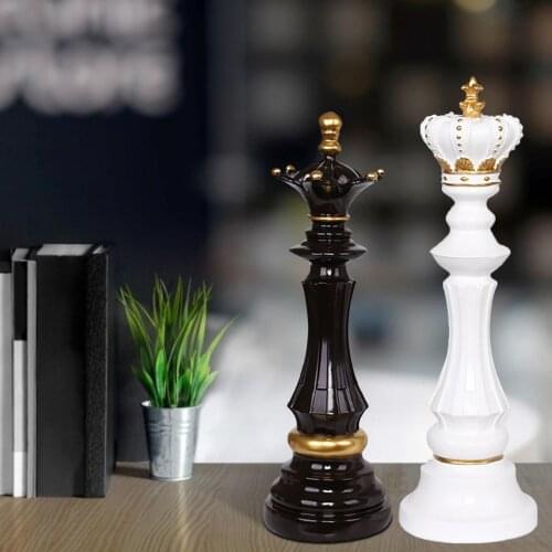 1 Pair Resin King Queen Chess Pieces Sculpture International Chess Figurines Retro Home Decor Modern Chessmen Ornaments Artwork