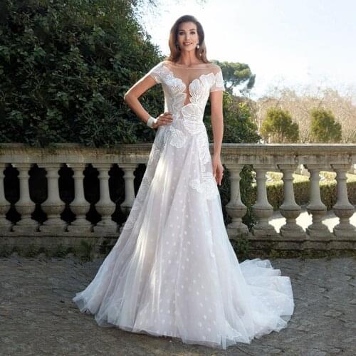 Elegant Tulle Wedding Dresses Beach O-neck Lace Appliques Bridal Gown illusion Vintage Wedding Gowns