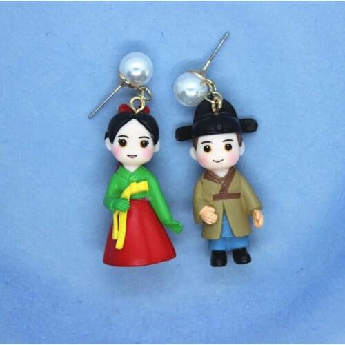 Funny Romantic Bride and Groom Wedding Knot Shape Asymmetry Earrings Womens Fashion Creative Jewelry Personality Wedding Gifts