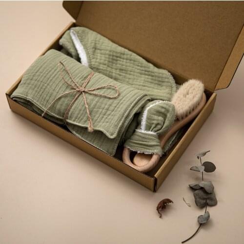 Baby Towel Newborn Bath Toy Set Double Sided Cotton Blanket Bib Wooden Brush Baby Bath Gift Products For Kids