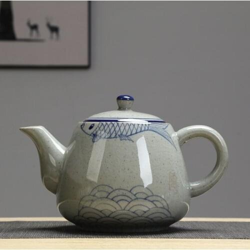 Ceramic handle type large teapot retro hand painted blue and white porcelain high temperature tea pot hotel restaurant pot 900ml