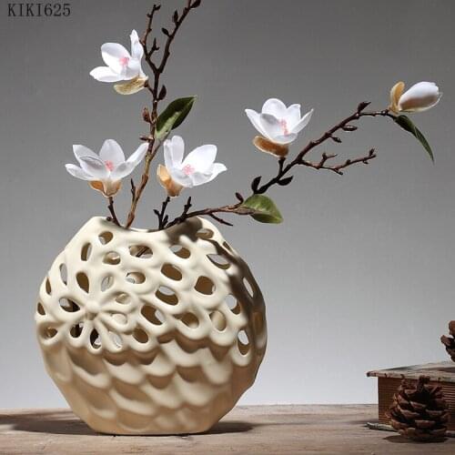 Round Beige Hollow Ceramic Vase Floral Arrangement Dried Flowers Desktop Ornaments Abstract Art Vase Porcelain Crafts Home Decor