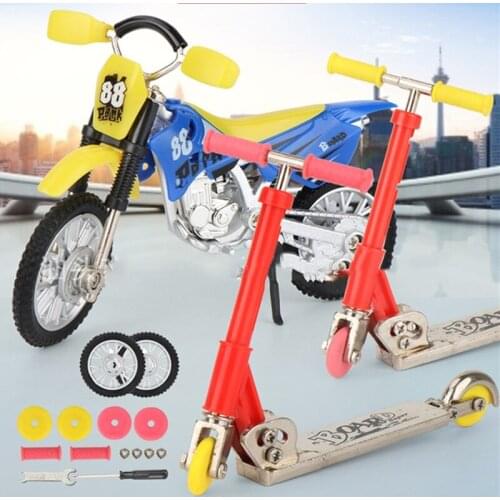 Metal Alloy Finger Scooter Mini Scooter Two Wheel Scooter Kids Gift BX0D