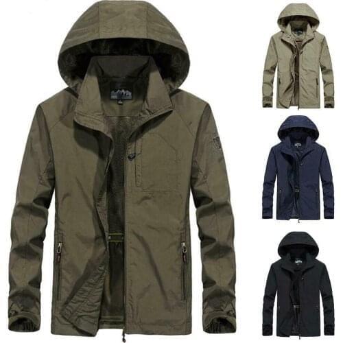 Fashion Men Outdoor Jacket Spring Autumn Thin Windbreaker Jacket Breathable Coat Men Windproof Waterproof Hiking Casual Outwear