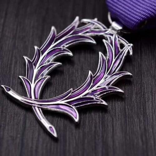 Top quality France Palm Leaf Purple Knight Medal Highest Honor Medal For Cultural Education Brooch Pin Collection