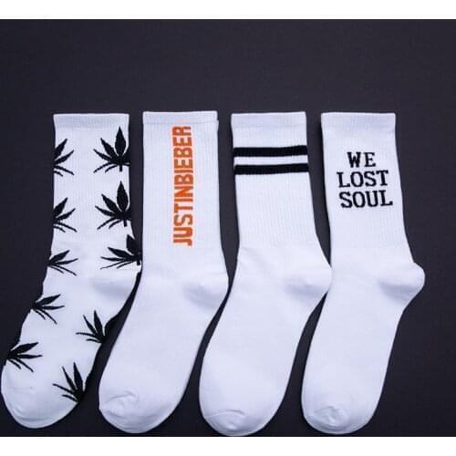 2Pairs/Lot Hot Sales Hip Hop Fashion Cotton Mens Womens Long Basketball Sports White With Print Deodorant Football Socks