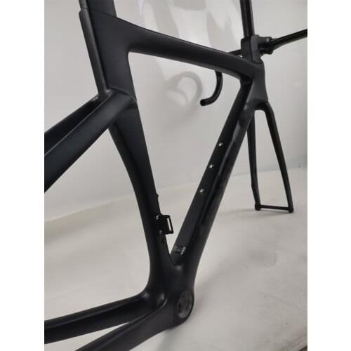 High quality carbon frame road bike BB30 bottom bracket suitable for Di2 OSBB group flat-mount disc 700C road bicyle frameset