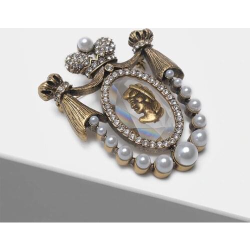 Amorita boutique Lady head design pins court vintage brooch