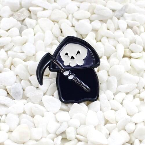 Horror ghost holding a sickle Wearing a blue cloak Skeleton brooch Personality creative badge Halloween costume accessories