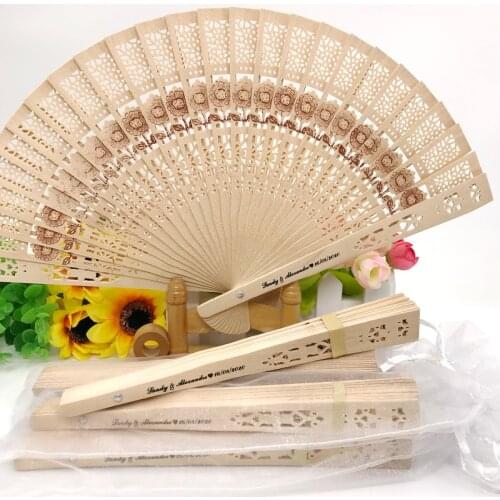 30 50PCS Customized Wood Hand Fan with Flower Pattern Printing Bride & Grooms Name and Wedding Date Party Gift Drop Shipping