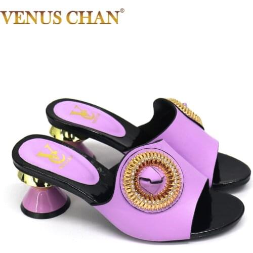 Venus Chan 2021 New Chain Design Women Slippers Mule Low heels Sandals Square toe Woman flip flops Slides Beach shoes
