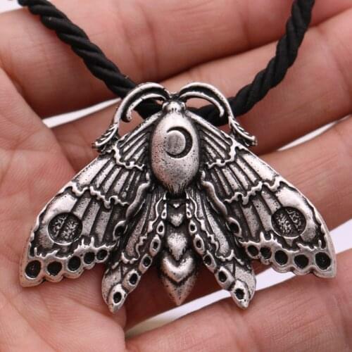 Antuqing Wicca Deaths Head Hawkmoth Necklace For Women Men Moon Moth Pendant Unisex Halloween Jewelry Gothic Necklace Gift