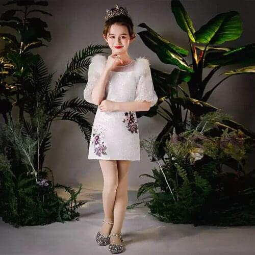 Flower Girl Dresses Half Illusion O-Neck Embroidery Sequined Princess Floor-Length Luxury White Tulle Lace Kids Party Gown H420