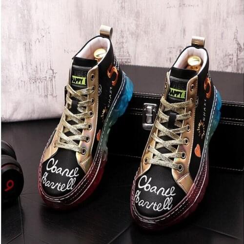 2020 Black Graffiti Shoes Men Casual Shoes Fashion Printed Mens Loafers Rivets Toe Runway Shoes High Lace Up Mens Sneakers A9