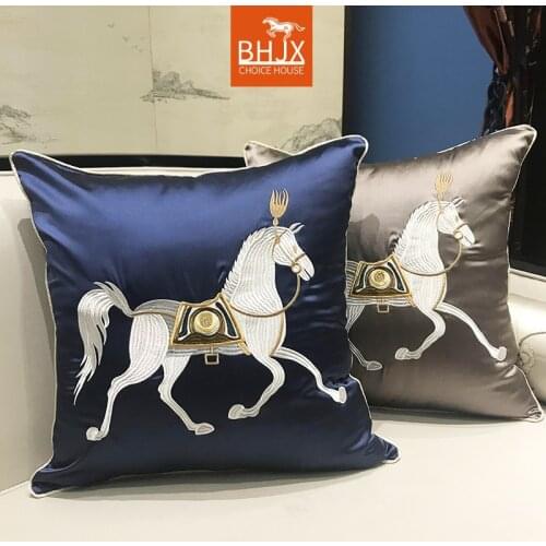 Light luxury European-style war horse cushion pillow High-quality Chinese embroidery Living room sofa backrest decor pillow core