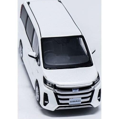 1/30 Alloy casting car model Toyota Noah MPV Little Alpha business car collection display gift