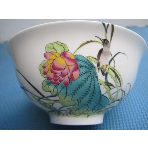 Exquisite Chinese classical Old hand-painted famille rose porcelain lotus flower and bird bowl