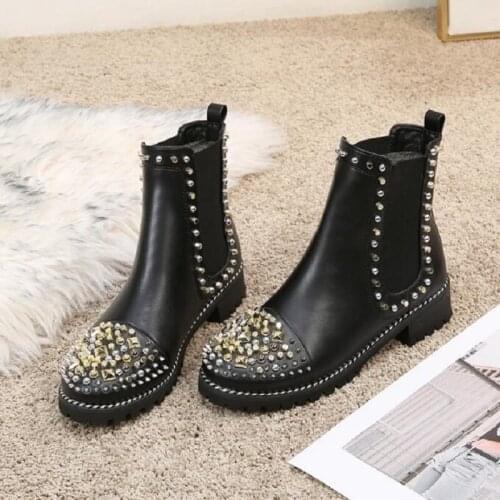 Adadila Fashion Footwear