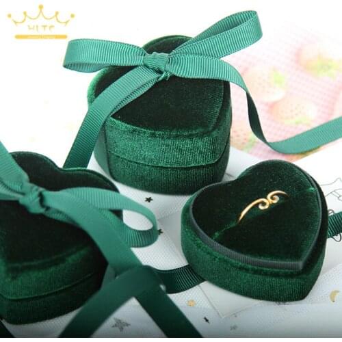 Dark Green Heart-shaped Jewel Box Quality Corduroy Ring Box Lover Ring Box Locket Packaging Boxs for Business Display Box