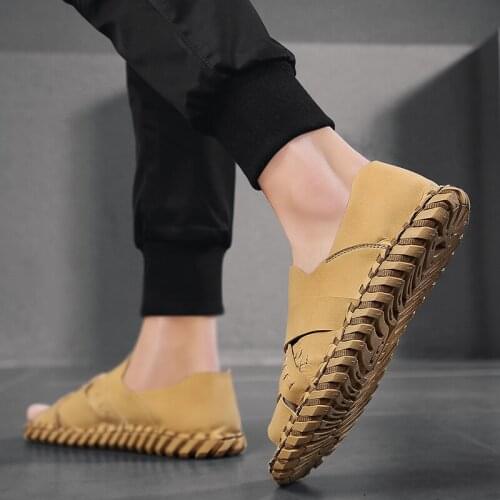 Sandals Men Beach Men Casual Shoes Sneakers Fashion Light Breathable Mesh Mens Zapatos Transpirables Hombre Rubber Sandals