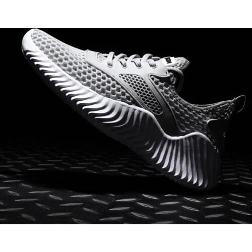 Summer Mens Shoes Breathable Mesh Shoes Thin Running Shoes Deodorant Large Mesh Sports Summer Hollow Sole